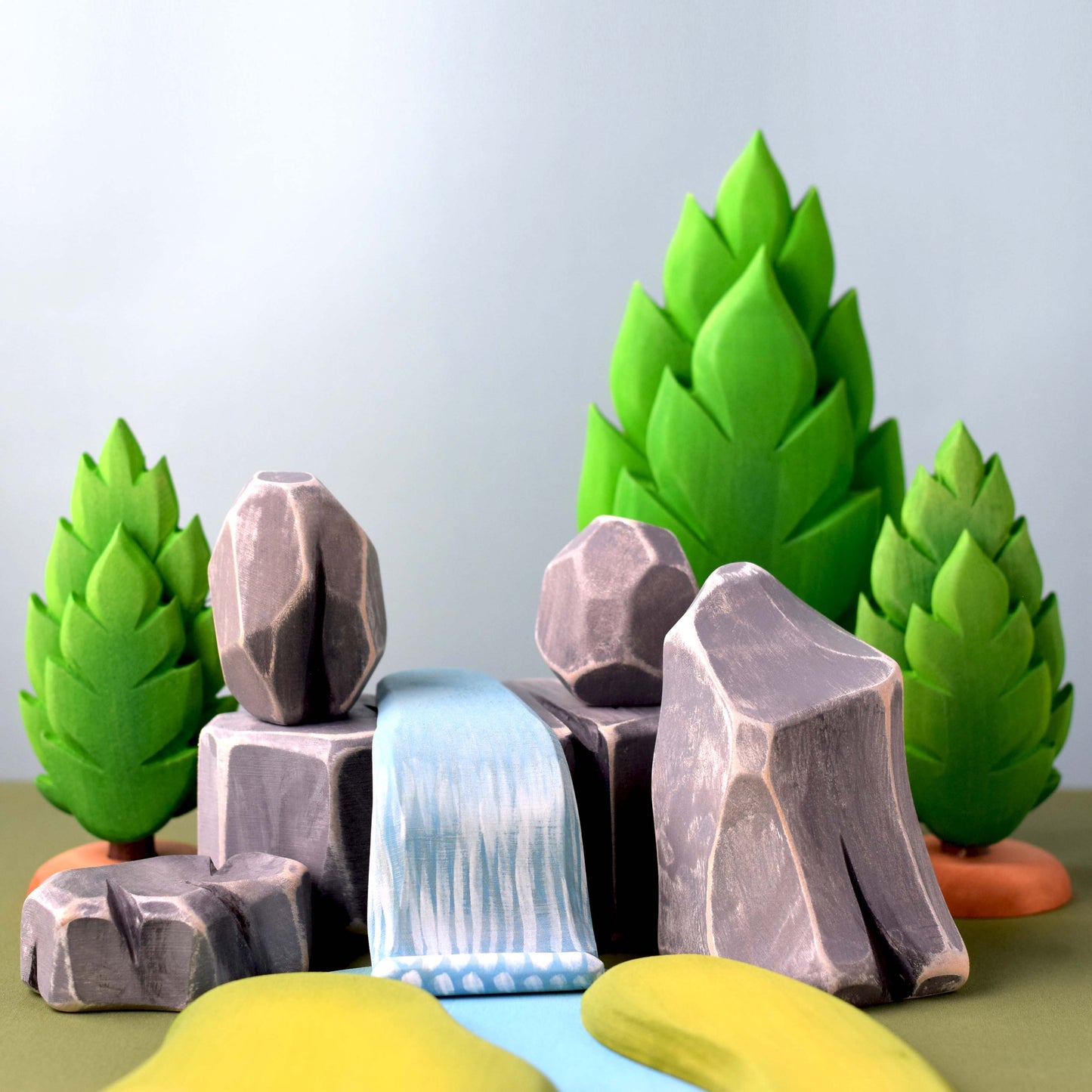 Ensemble Cascade, mare et rochers (Rochers Mousus)