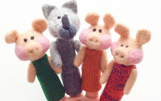 Marionnettes à doigt en laine "Trois petits cochons"